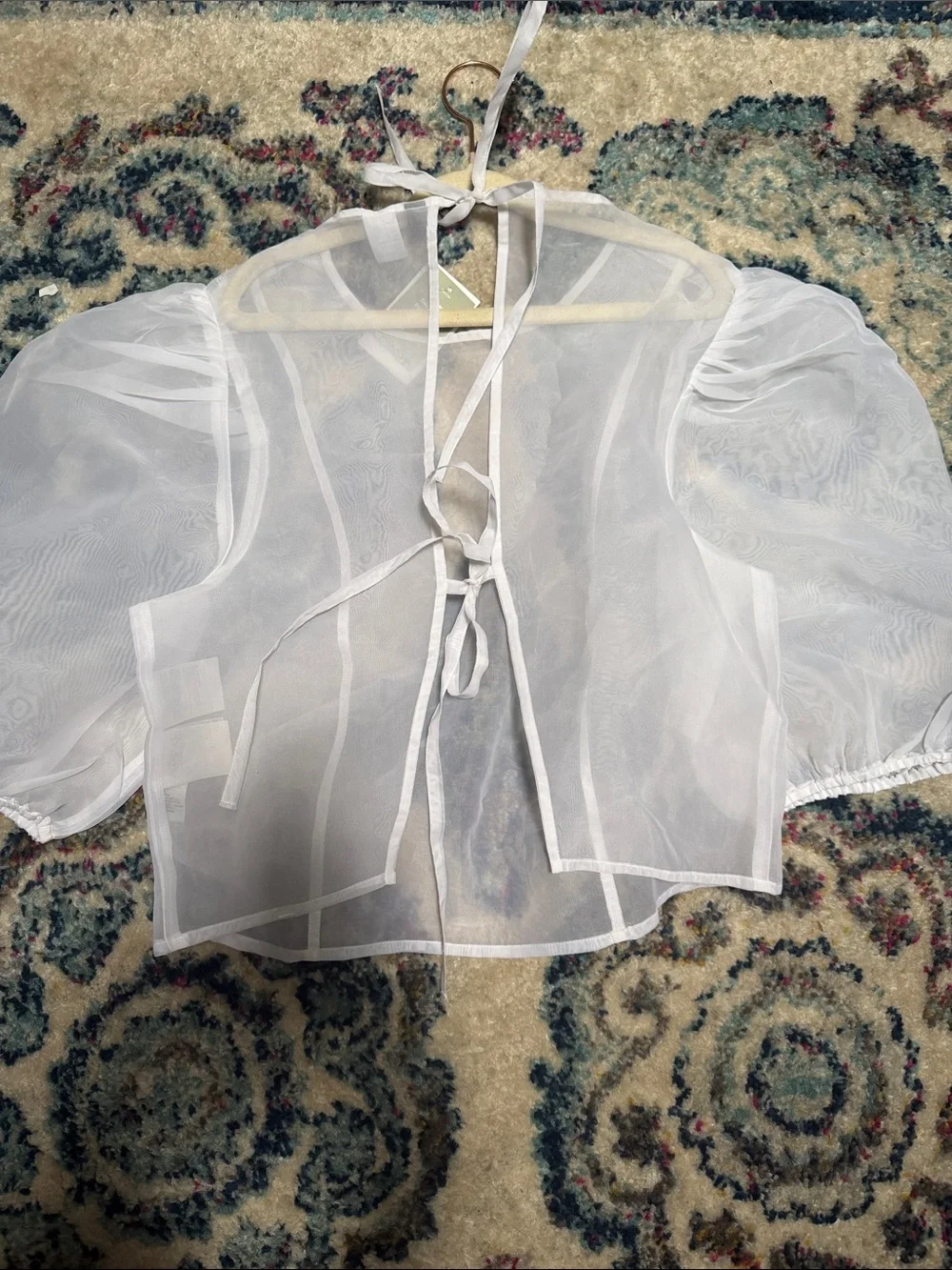 NWT H&M Sheer Puff Sleeve Crop Top - White size Medium - Picture 5 of 5